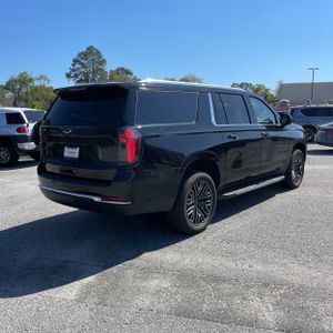 CHEVROLET SUBURBAN LS - 8