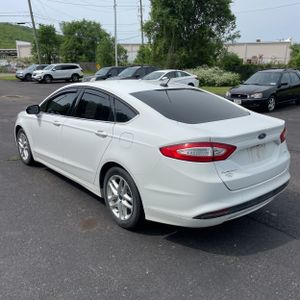 FORD FUSION SE - 5