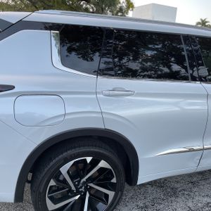 MITSUBISHI OUTLANDER PHEV SEL S-AWC - 9