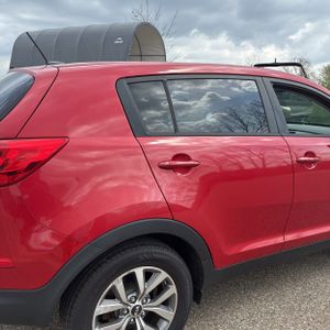 KIA SPORTAGE LX - 9
