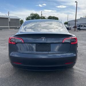 TESLA MODEL 3 BASE - 7