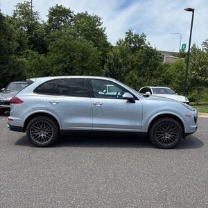 PORSCHE CAYENNE - 10