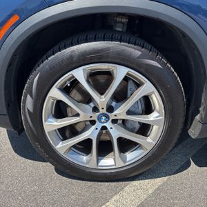 صورة مصغرة 13 لـ 2022 BMW X5 XDRIVE45E