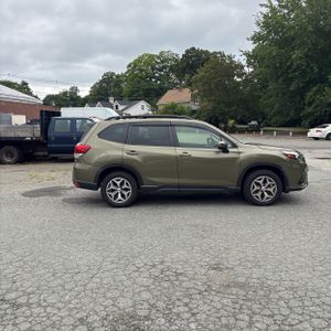 2024 Subaru FORESTER PREMIUM 照片 10