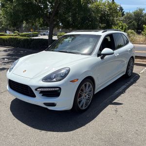 PORSCHE CAYENNE GTS - 1
