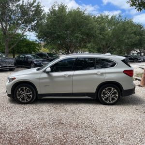 BMW X1 XDRIVE28I - 3