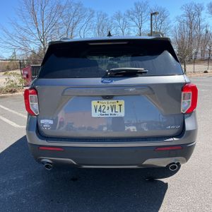 FORD EXPLORER XLT - 7