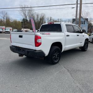 TOYOTA TUNDRA - 8