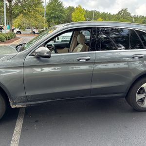 صورة 4 لـ 2017 Mercedes-BENZ GLC
