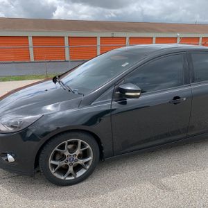 FORD FOCUS SE - 2