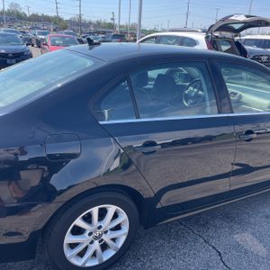 VOLKSWAGEN JETTA SE - 9