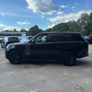 2026 LAND Rover RANGE ROVER P400 SE photo 3