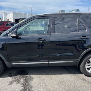 2018 FORD EXPLORER XLT 照片 4