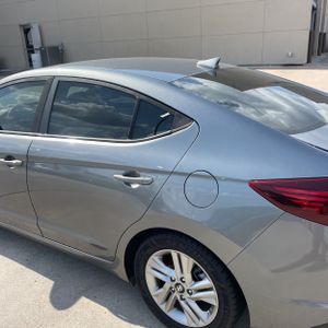 صورة 6 لـ 2019 Hyundai ELANTRA SEL
