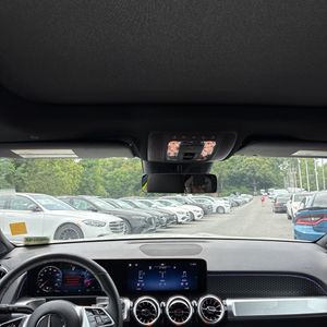 2026 Mercedes-BENZ GLB — миниатюра 37