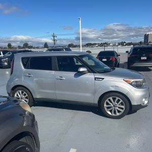 صورة 10 لـ 2017 KIA SOUL +