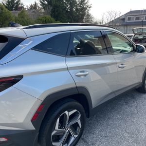 HYUNDAI TUCSON LIMITED - 9