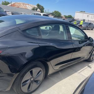 TESLA MODEL 3 BASE - 9