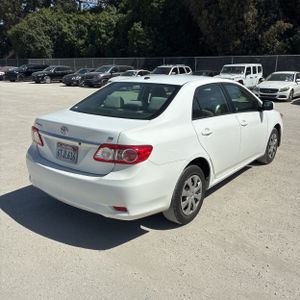 صورة 8 لـ 2011 Toyota COROLLA LE