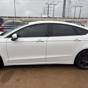FORD FUSION SE - 3