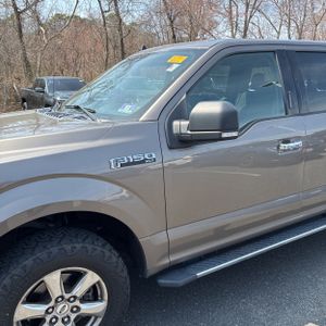 FORD F-150 XLT - 2