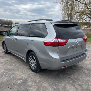 TOYOTA SIENNA - 5