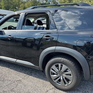 2024 Nissan PATHFINDER SV — фото 6
