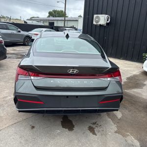 HYUNDAI ELANTRA SEL - 7