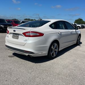 FORD FUSION SE - 8