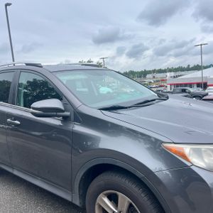2015 Toyota RAV4 XLE 照片 13