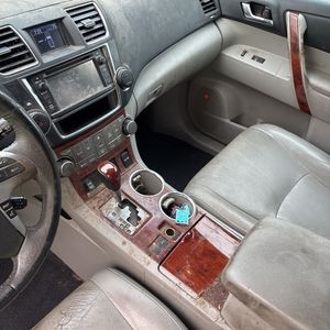 صورة مصغرة 58 لـ 2013 Toyota HIGHLANDER LIMITED
