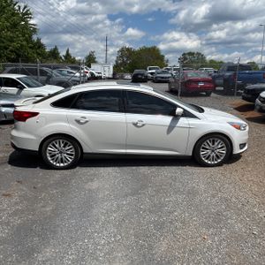 FORD FOCUS TITANIUM - 10