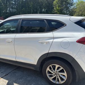 HYUNDAI TUCSON SE - 6