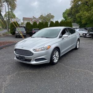 FORD FUSION SE - 1