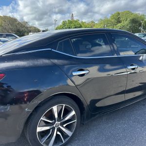 Nissan Maxima 3.5 SV - 9