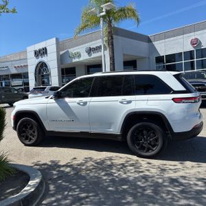 JEEP GRAND CHEROKEE ALTITUDE 4X4 - 3