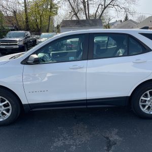 CHEVROLET EQUINOX LS - 4