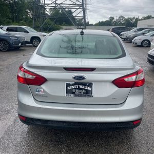 FORD FOCUS SE - 7