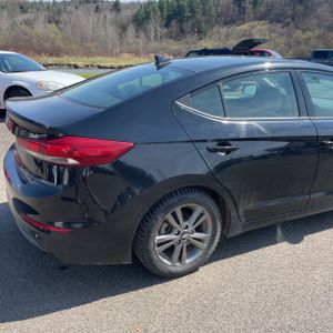 HYUNDAI ELANTRA VALUE EDITION - 9