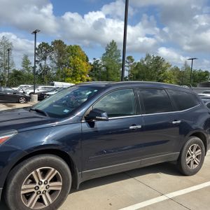 CHEVROLET TRAVERSE LT - 2