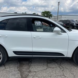 2023 Porsche MACAN — миниатюра 11