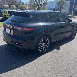 PORSCHE CAYENNE GTS - 8