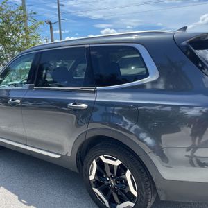 صورة 6 لـ 2024 KIA TELLURIDE S