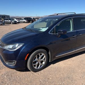 CHRYSLER PACIFICA TOURING L PLUS - 2