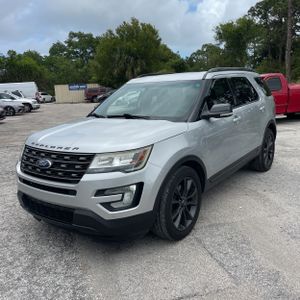 FORD EXPLORER XLT - 1