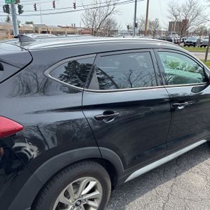 HYUNDAI TUCSON SE PLUS - 9