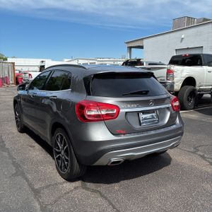 Mercedes-Benz GLA 250 - 4