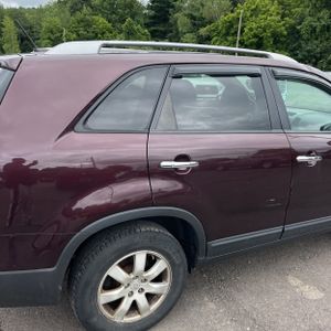 2011 KIA SORENTO LX — фото 9