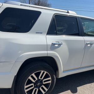 TOYOTA 4RUNNER LIMITED - 9