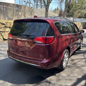 CHRYSLER PACIFICA TOURING L PLUS - 8